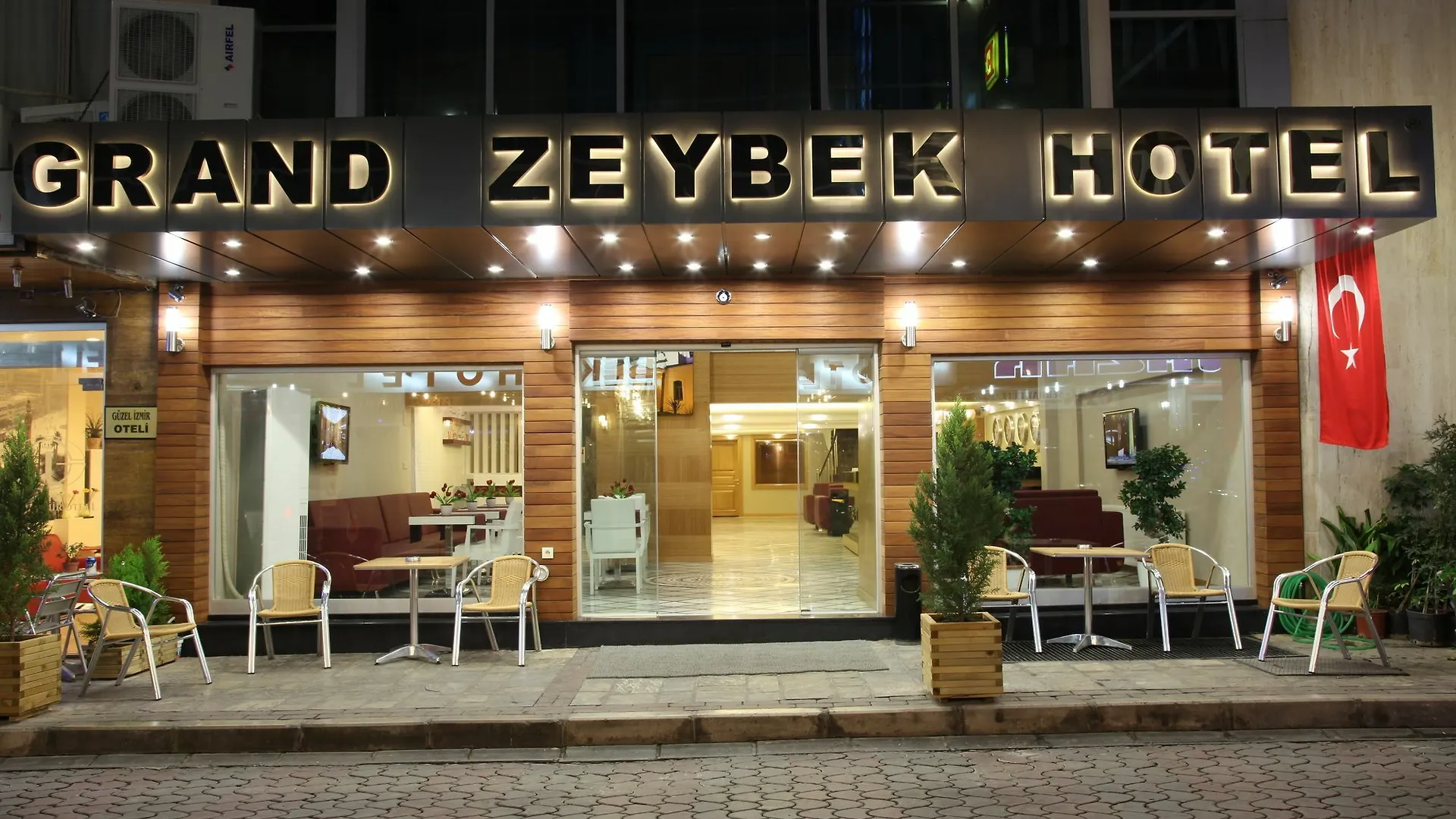 The New Hotel Zeybek Smirne