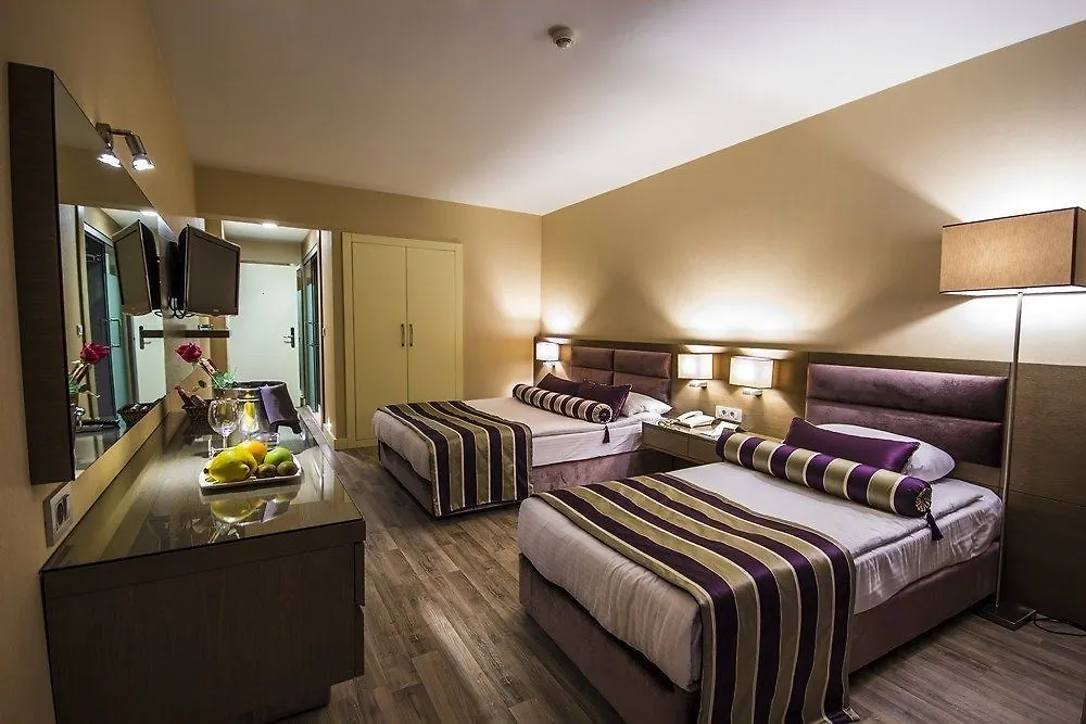 איזמיר The New Hotel Zeybek